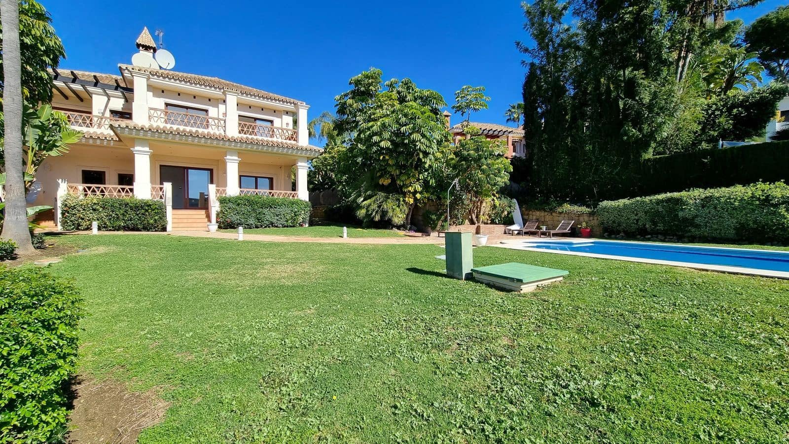 4 soveværelse Villa til salg i Las Chapas med swimmingpool garage - € 1.530.000 (Ref: 7478416)