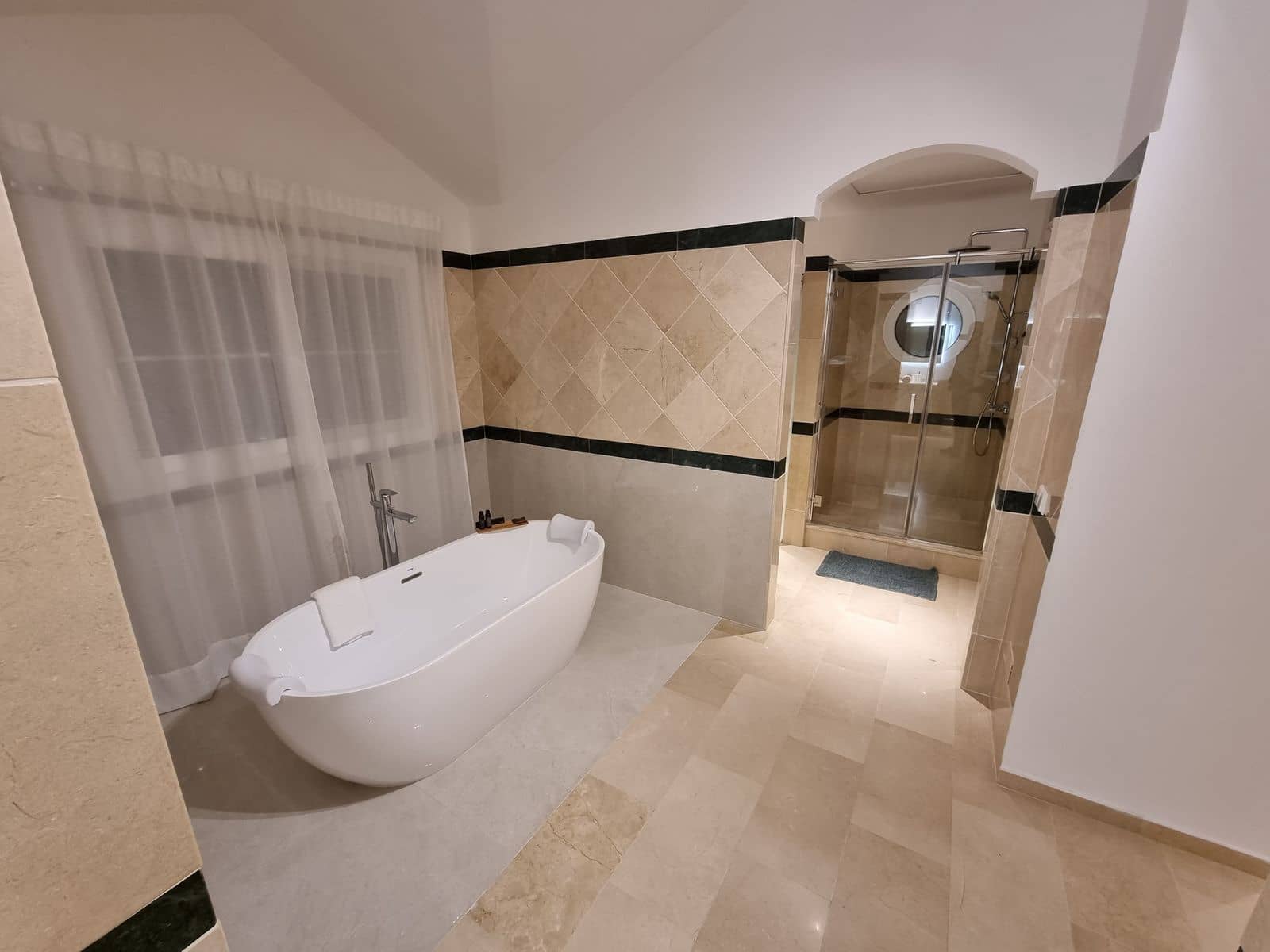 3 soveværelse Villa til salg i La Atalaya med swimmingpool garage - € 1.500.000 (Ref: 7512594)