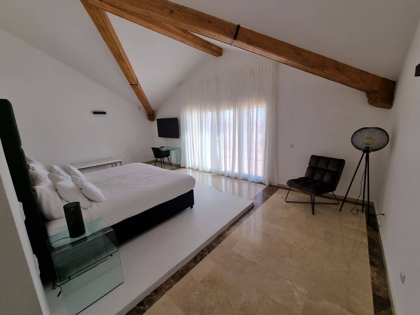 3 soveværelse Villa til salg i La Atalaya med swimmingpool garage - € 1.500.000 (Ref: 7512594)