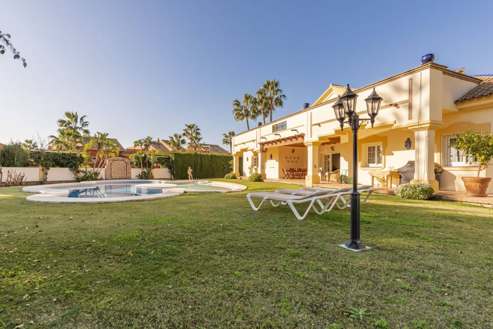 3 soveværelse Villa til salg i La Atalaya med swimmingpool garage - € 1.500.000 (Ref: 7512594)