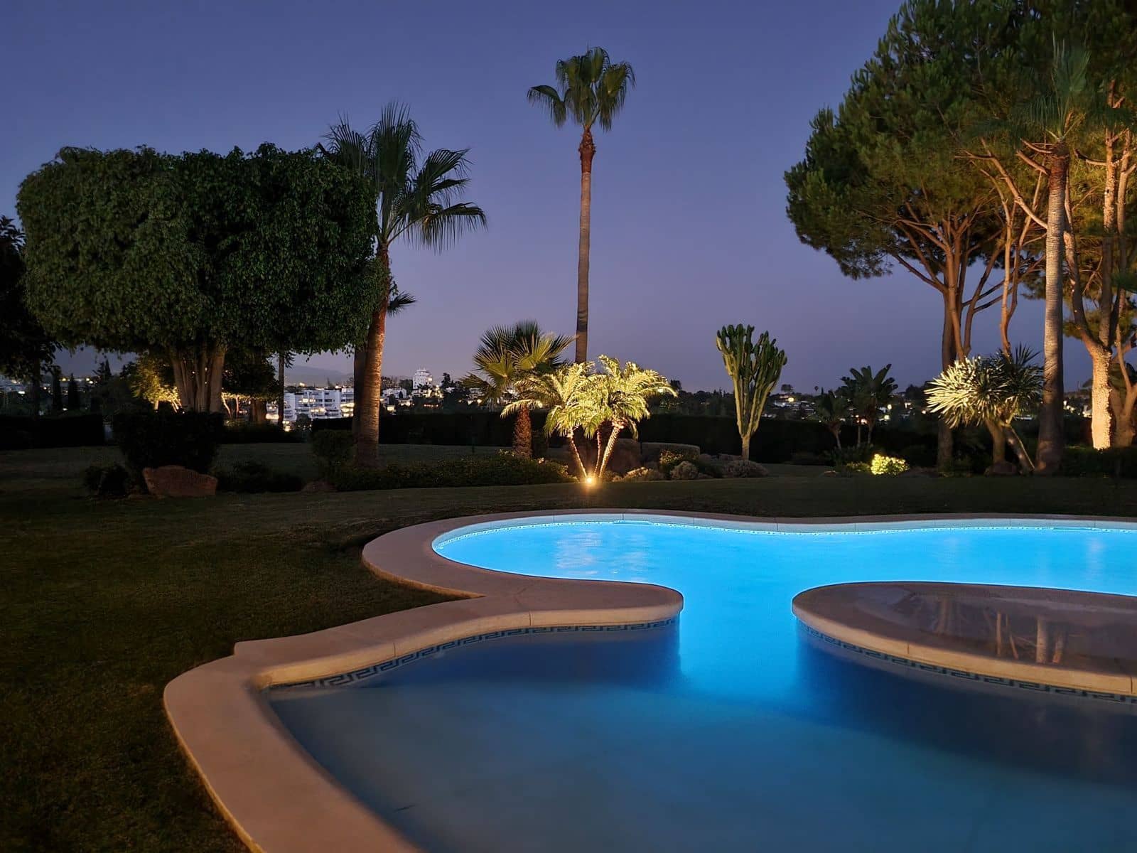 3 soveværelse Villa til salg i La Atalaya med swimmingpool garage - € 1.500.000 (Ref: 7512594)