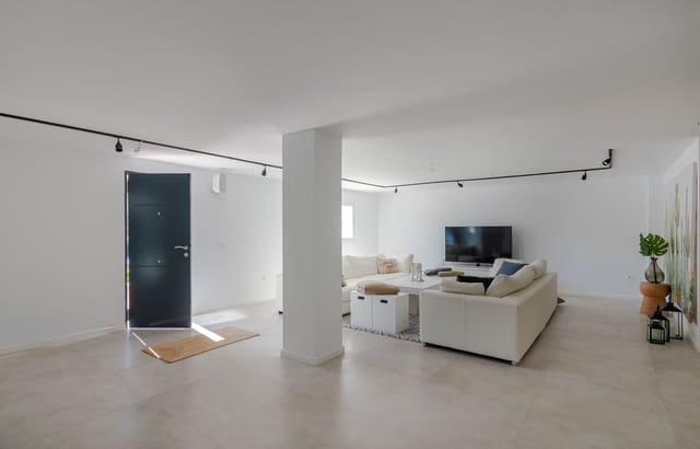 4 bedroom Apartment for sale in El Rosario, Marbella with pool garage - € 1,350,000 (Ref: 7519994)