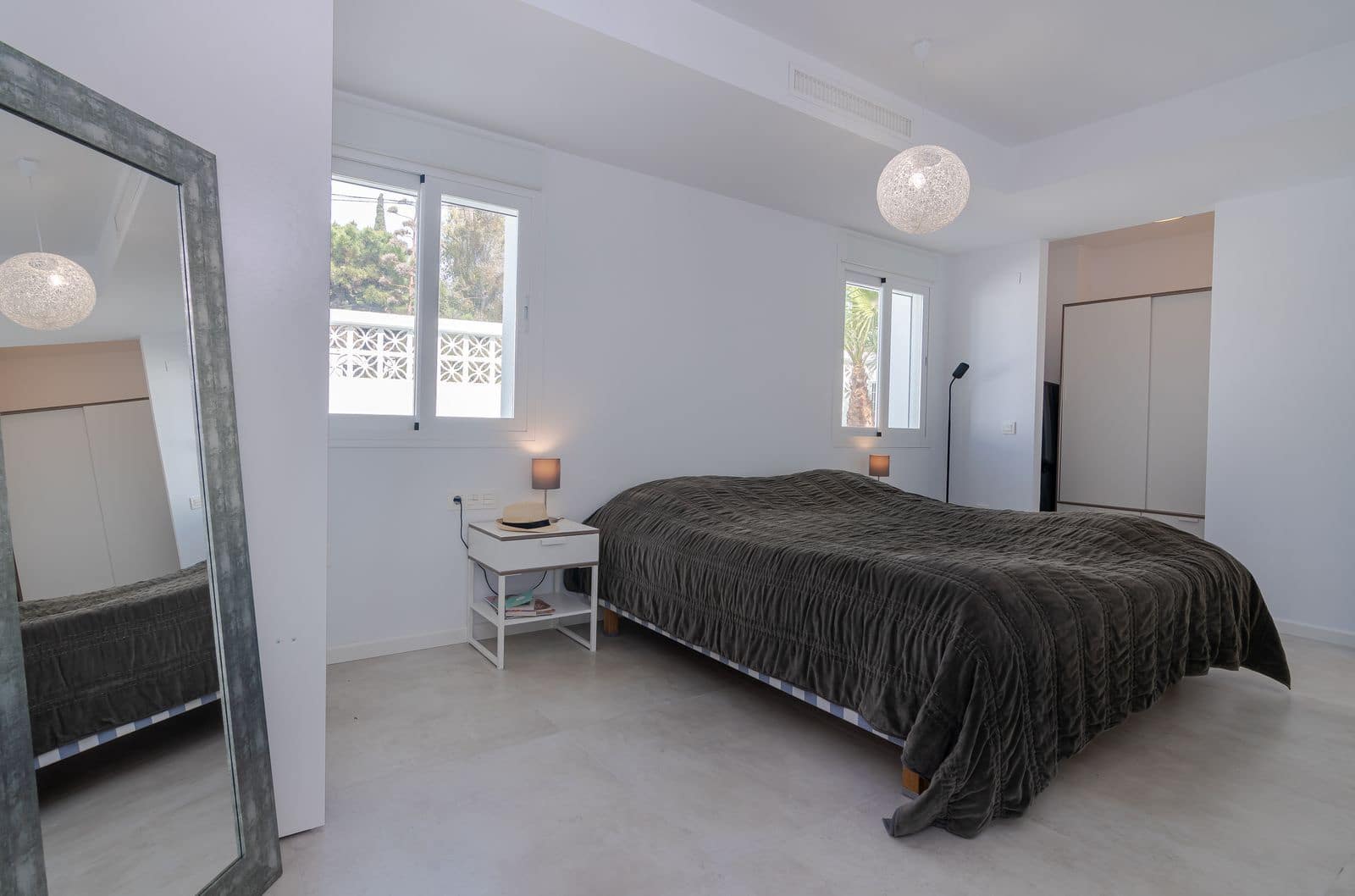 4 soverom Leilighet til salgs i El Rosario med svømmebasseng garasje - € 1 350 000 (Ref: 7519994)