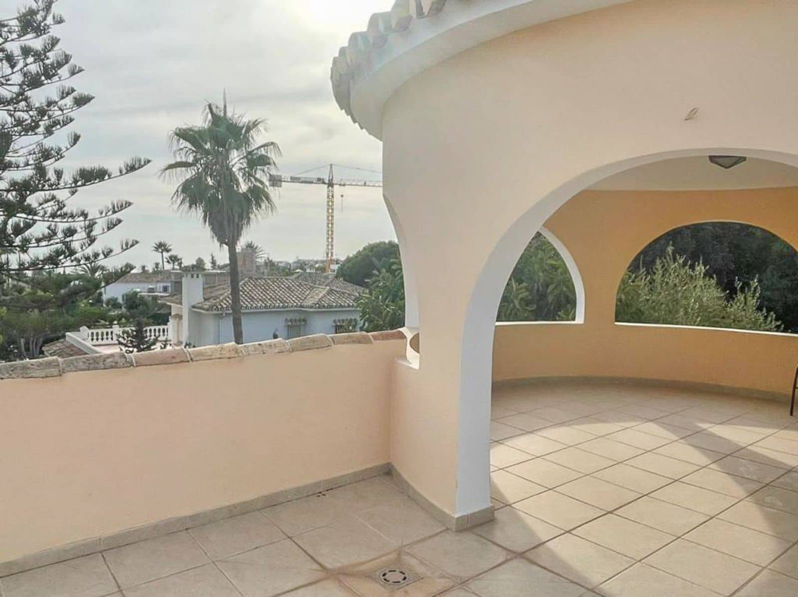 5 soverom Villa til salgs i Marbesa med svømmebasseng garasje - € 2 100 000 (Ref: 7561467)