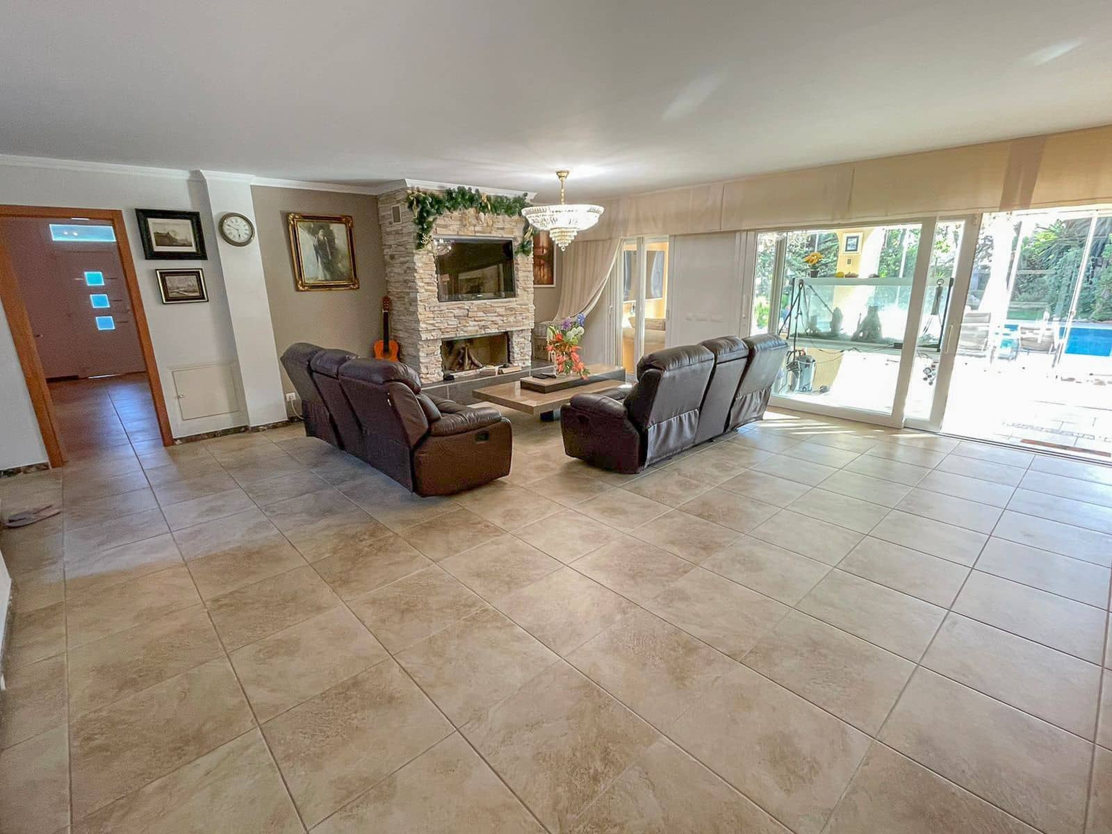 5 soverom Villa til salgs i Marbesa med svømmebasseng garasje - € 2 100 000 (Ref: 7561467)