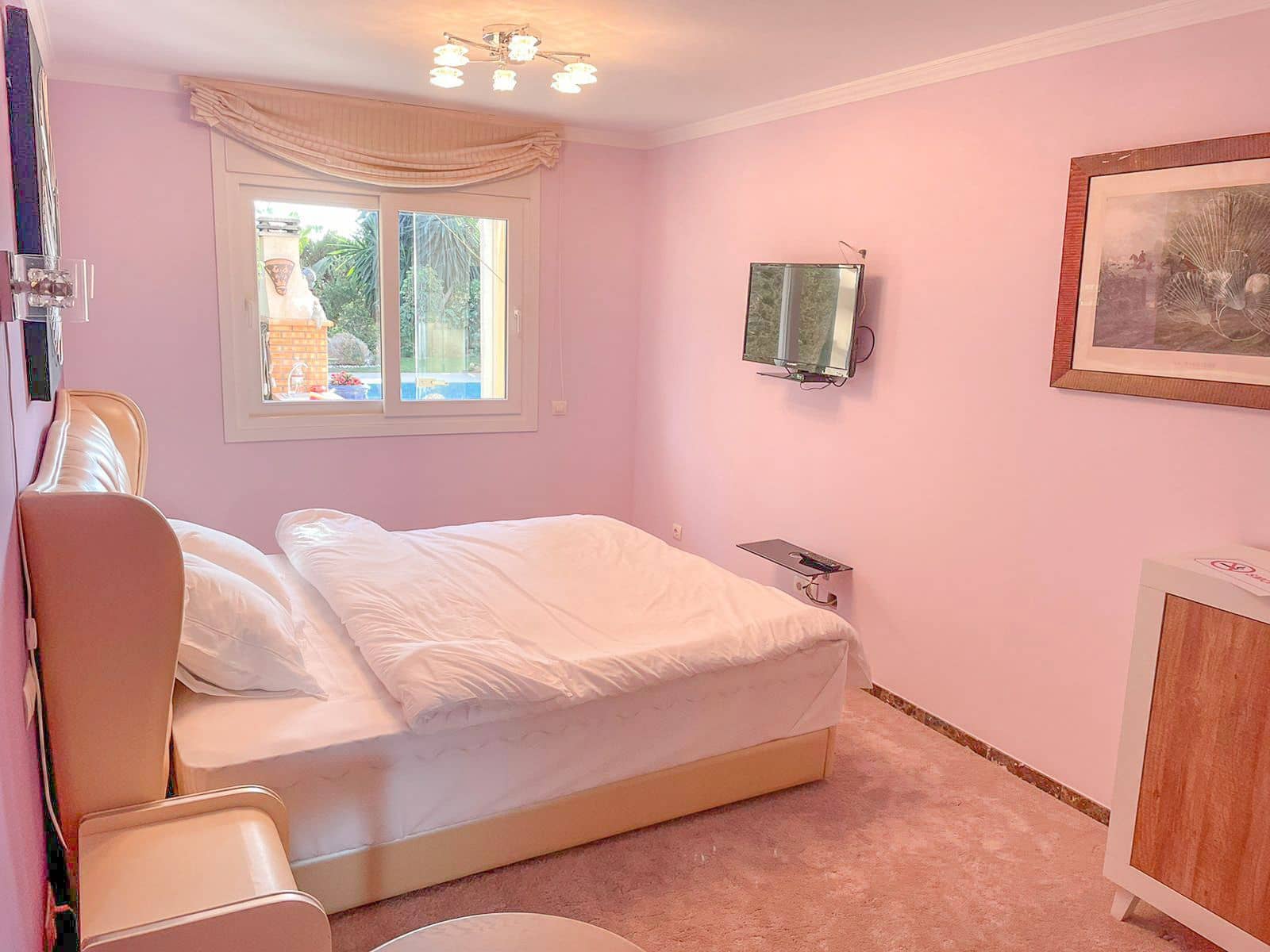 5 soverom Villa til salgs i Marbesa med svømmebasseng garasje - € 2 100 000 (Ref: 7561467)