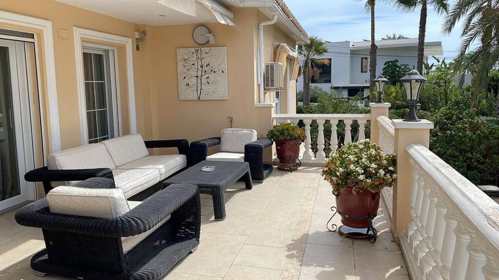 5 soverom Villa til salgs i Marbesa med svømmebasseng garasje - € 2 100 000 (Ref: 7561467)