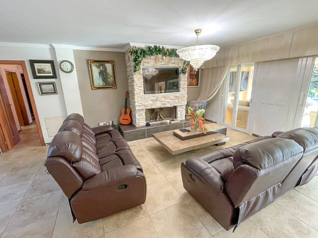 5 soverom Villa til salgs i Marbesa, Marbella med svømmebasseng garasje - € 2 100 000 (Ref: 7561467)