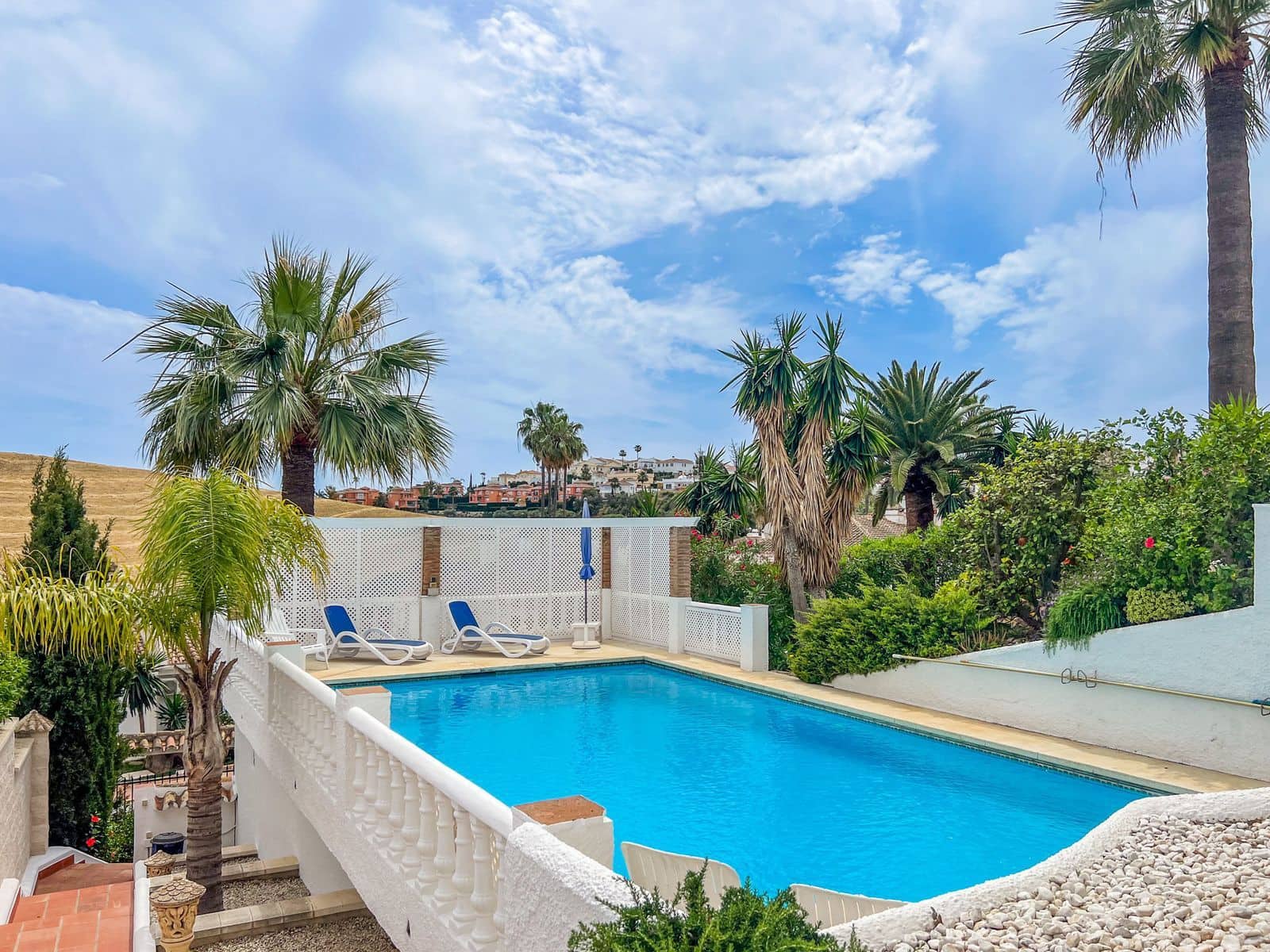 4 soveværelse Villa til salg i Cerro del Aguila med swimmingpool garage - € 745.000 (Ref: 7597135)