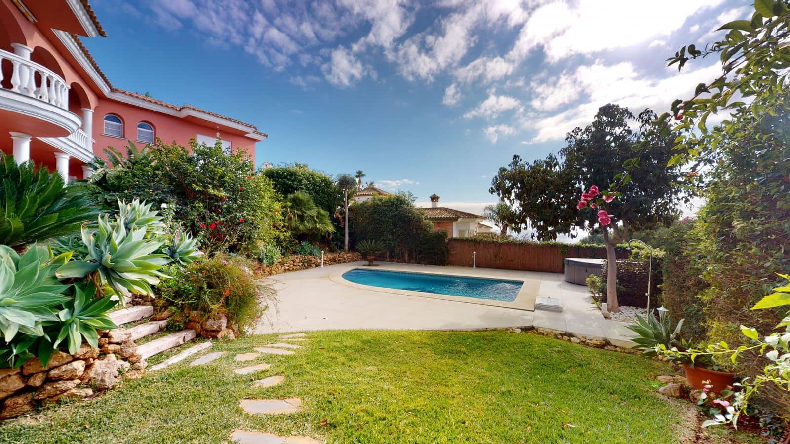 4 soveværelse Villa til salg i Torrenueva med swimmingpool garage - € 995.000 (Ref: 7601001)