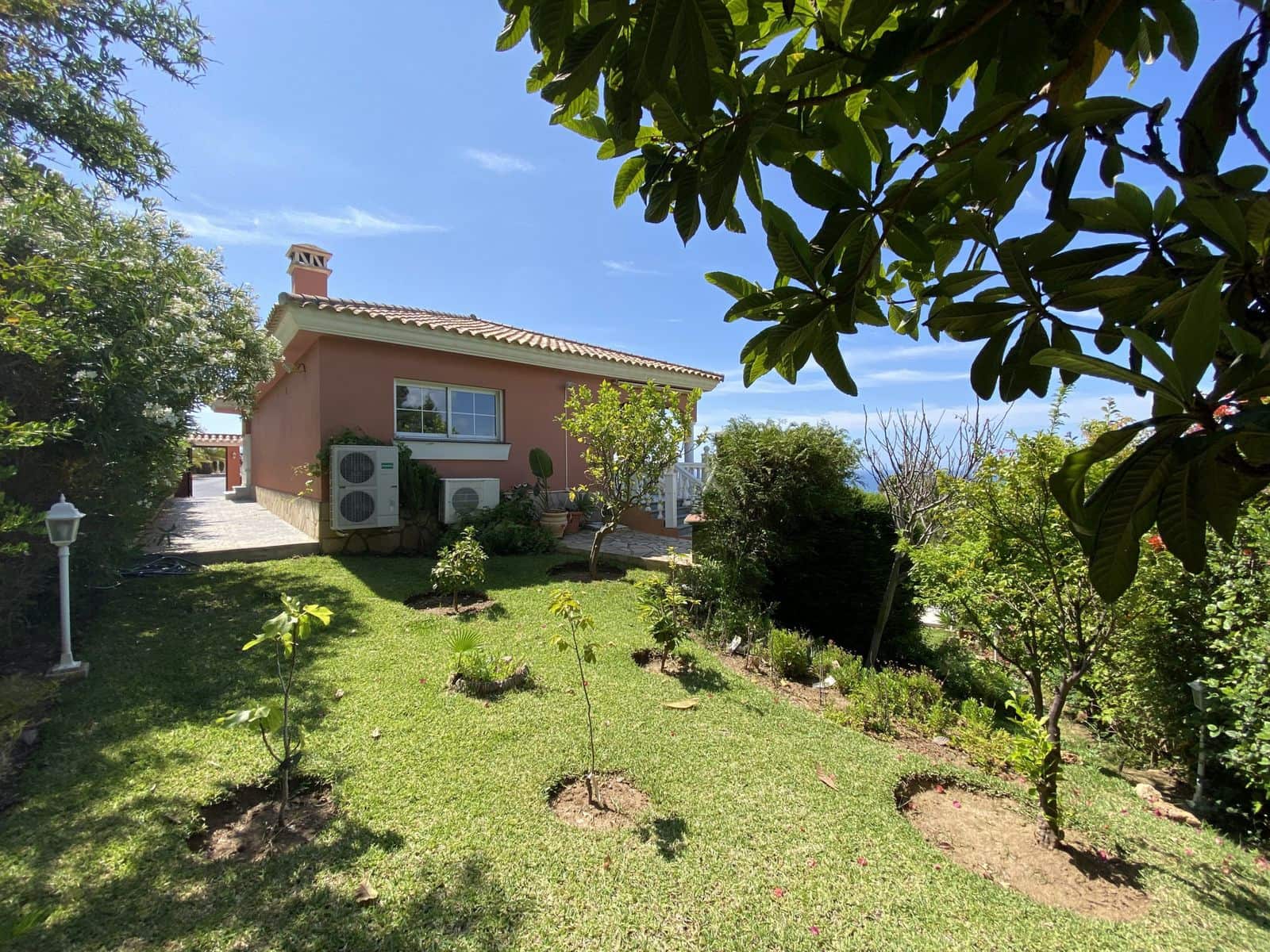 4 soveværelse Villa til salg i Torrenueva med swimmingpool garage - € 995.000 (Ref: 7601001)