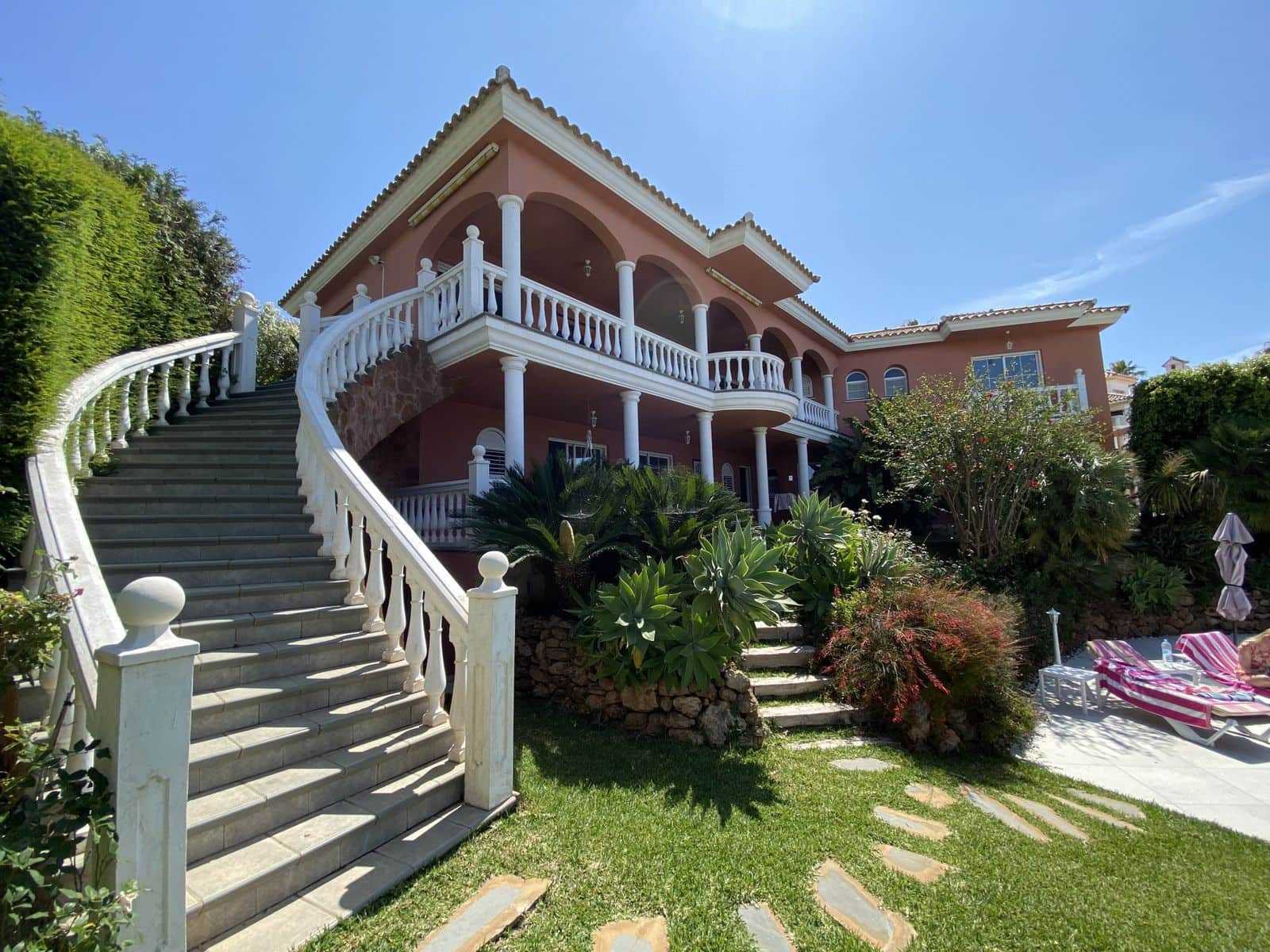 4 soveværelse Villa til salg i Torrenueva med swimmingpool garage - € 995.000 (Ref: 7601001)