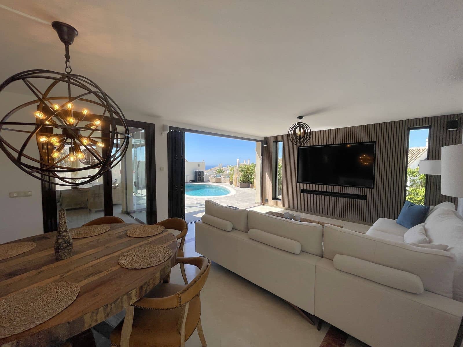 5 soveværelse Villa til salg i Riviera del Sol med swimmingpool garage - € 1.200.000 (Ref: 7601002)