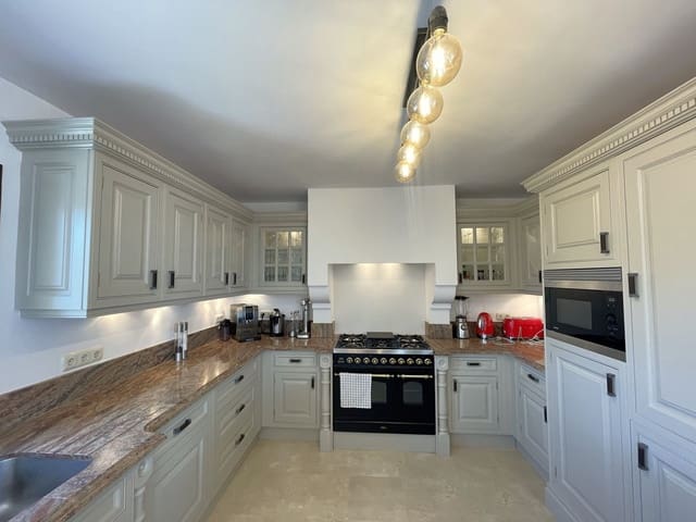 5 soverom Villa til salgs i Riviera del Sol, Mijas med svømmebasseng garasje - € 1 200 000 (Ref: 7601002)