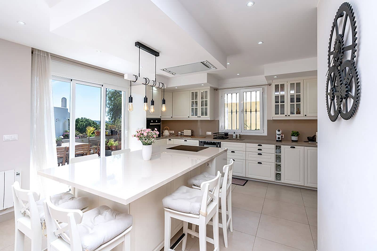 5 slaapkamer Huis te koop in Nueva Andalucia met zwembad garage - € 750.000 (Ref: 7627878)