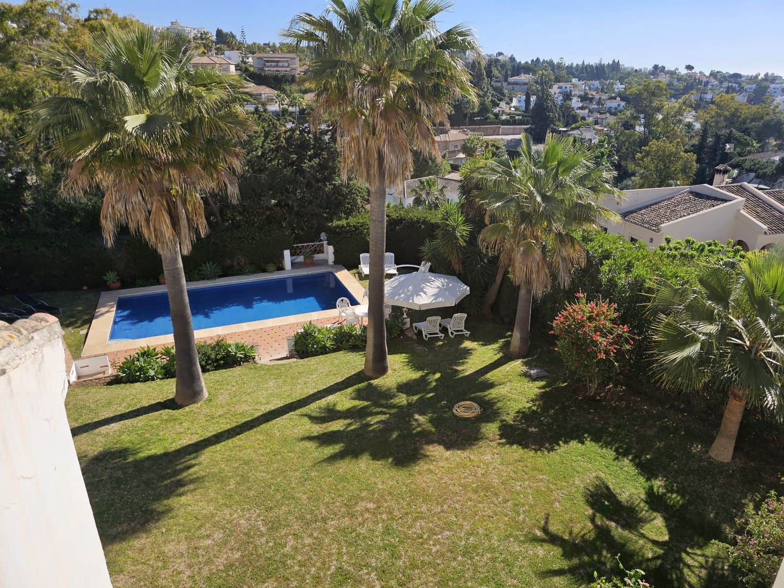 4 sovrum Villa till salu i Calahonda med pool garage - 695 000 € (Ref: 7635638)