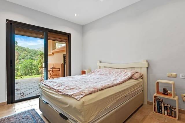 2 soverom Leilighet til salgs i Río Real, Marbella med svømmebasseng garasje - € 450 000 (Ref: 7656218)