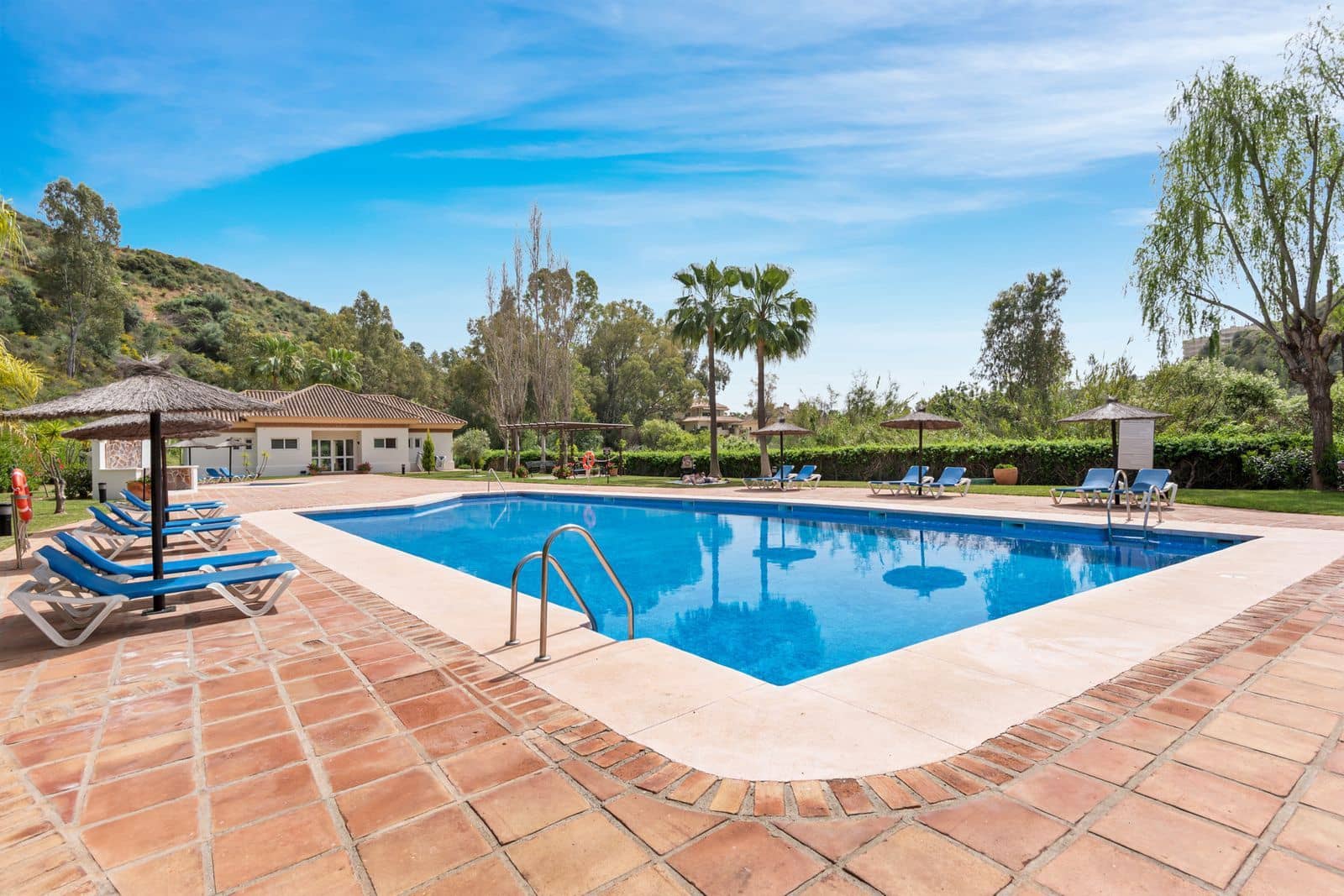 2 soveværelse Lejlighed til salg i Rio Real med swimmingpool garage - € 450.000 (Ref: 7656218)