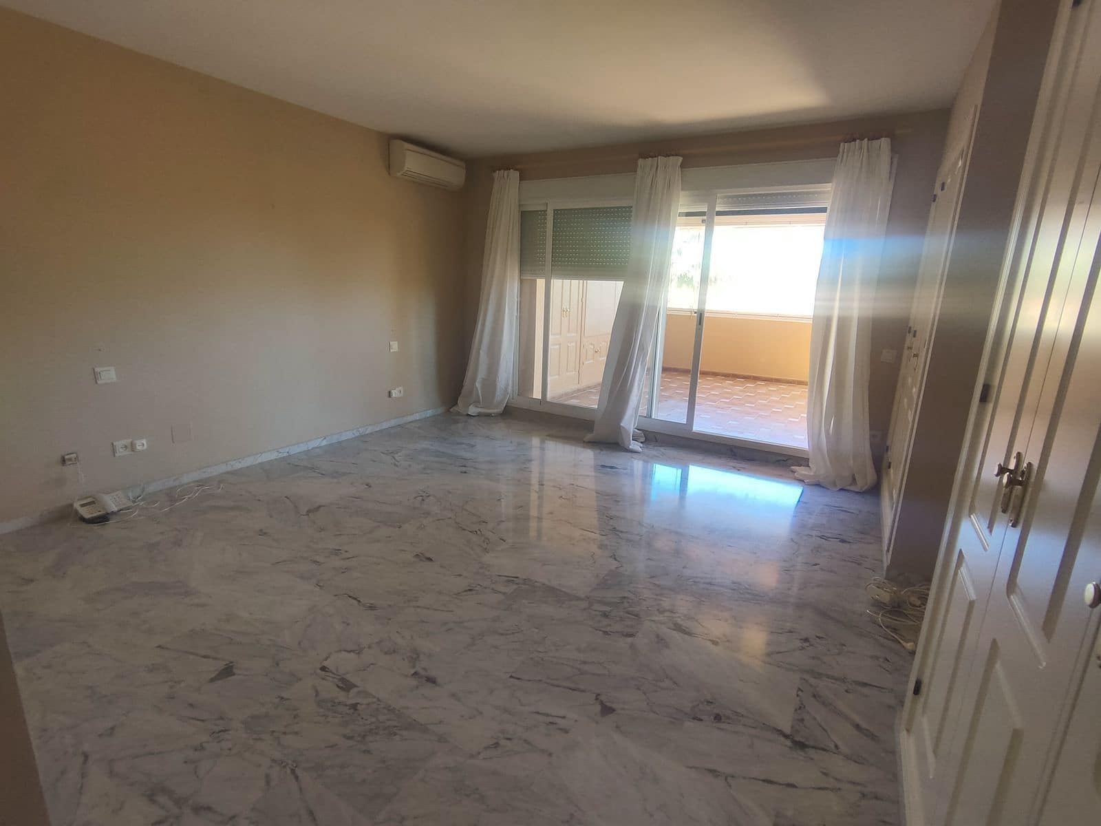 4 soveværelse Penthouse til salg i Guadalmina med swimmingpool garage - € 700.000 (Ref: 7670391)