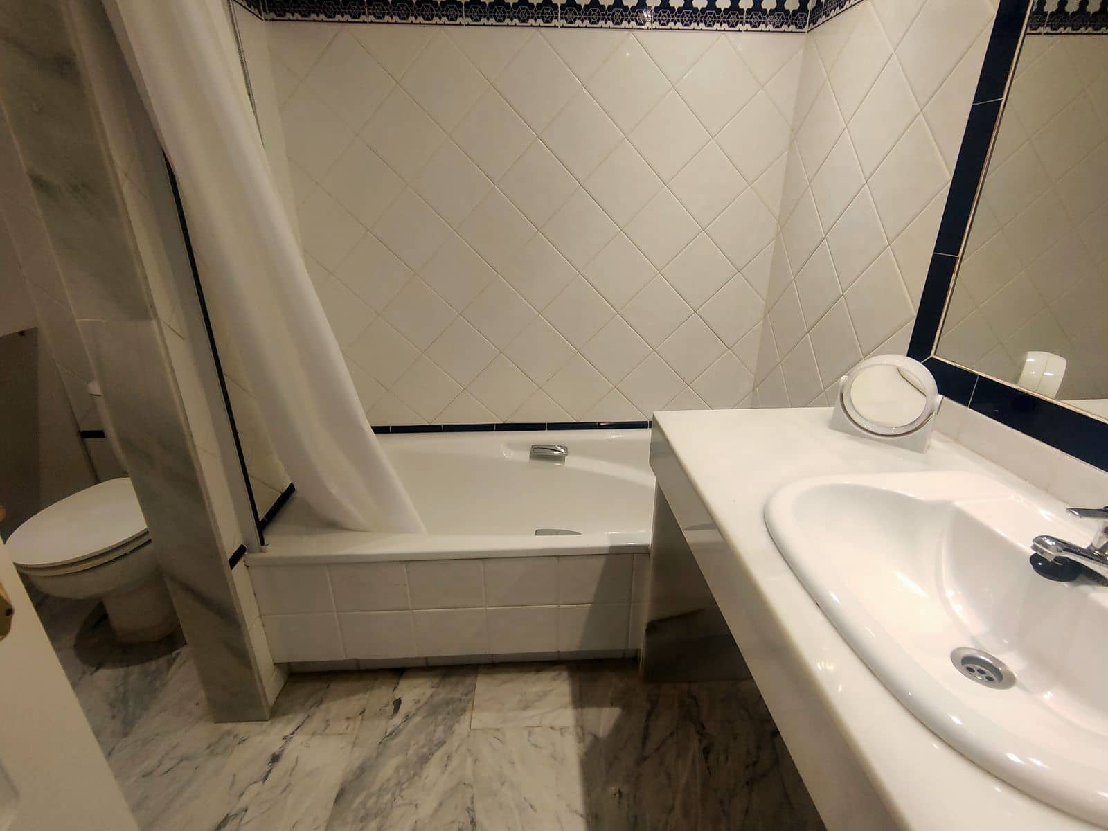 4 soveværelse Penthouse til salg i Guadalmina med swimmingpool garage - € 700.000 (Ref: 7670391)