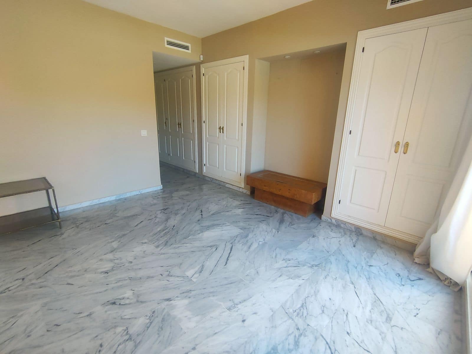 4 soveværelse Penthouse til salg i Guadalmina med swimmingpool garage - € 700.000 (Ref: 7670391)