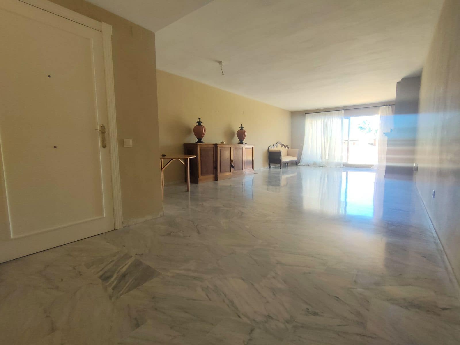 4 soveværelse Penthouse til salg i Guadalmina med swimmingpool garage - € 700.000 (Ref: 7670391)