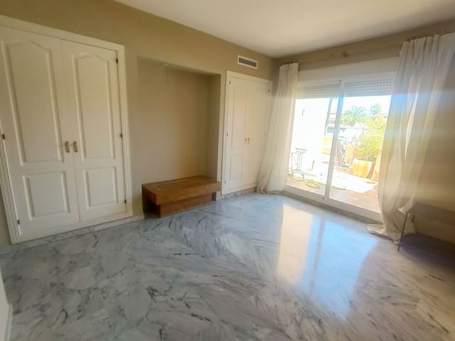 4 soverom Penthouse til salgs i Guadalmina, Marbella med svømmebasseng garasje - € 700 000 (Ref: 7670391)