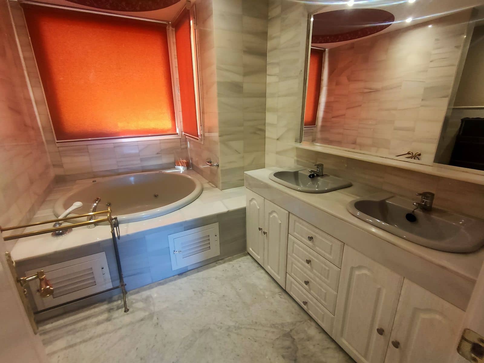 4 soveværelse Penthouse til salg i Guadalmina med swimmingpool garage - € 700.000 (Ref: 7670391)