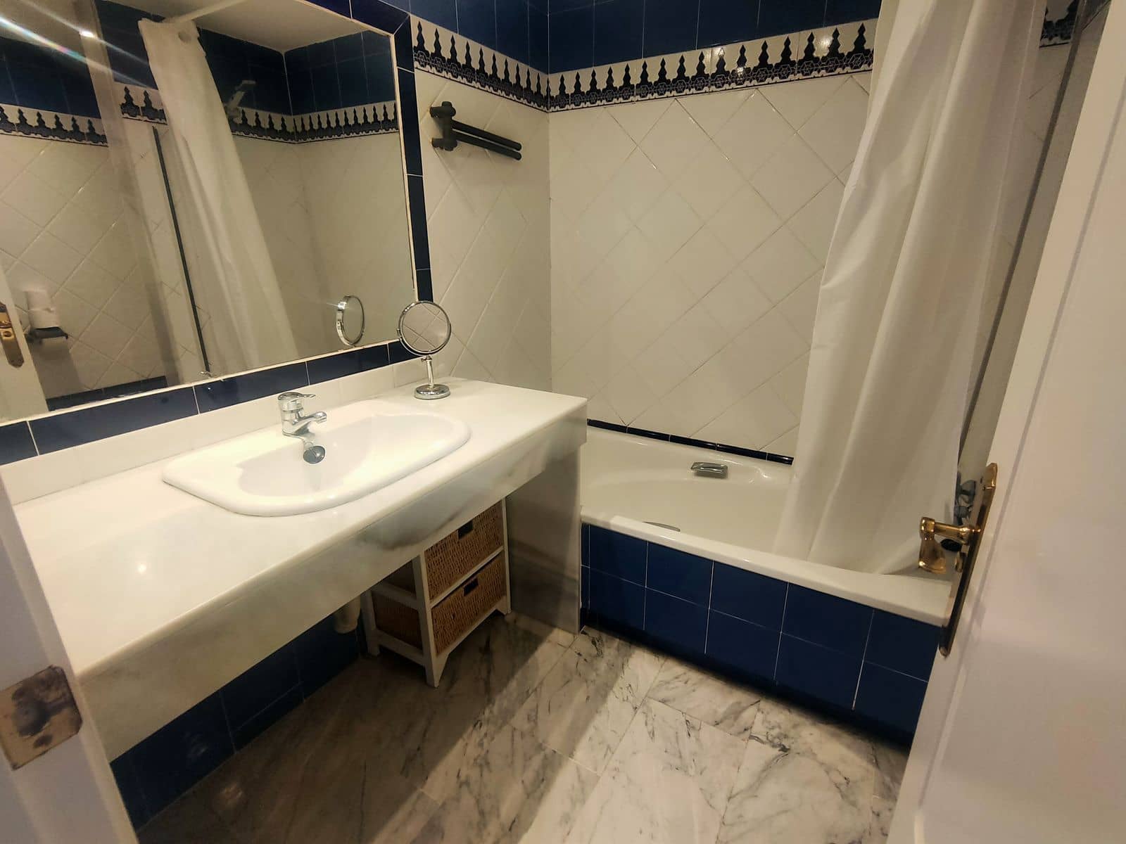 4 soveværelse Penthouse til salg i Guadalmina med swimmingpool garage - € 700.000 (Ref: 7670391)