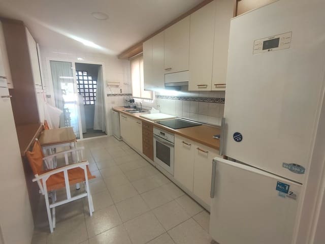 4 soverom Penthouse til salgs i Guadalmina, Marbella med svømmebasseng garasje - € 700 000 (Ref: 7670391)