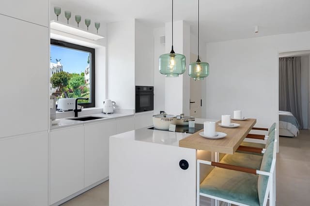 3 chambre Penthouse à vendre à Nueva Andalucia, Marbella avec piscine garage - 650 000 € (Ref: 7670392)