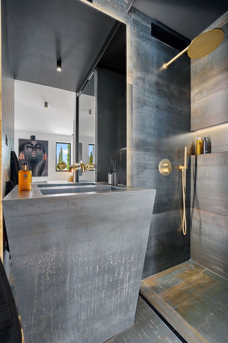 3 chambre Penthouse à vendre à Nueva Andalucia avec piscine garage - 650 000 € (Ref: 7670392)