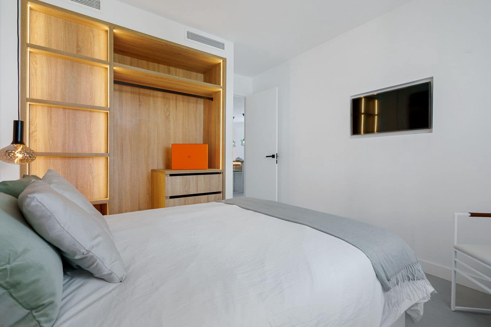 3 chambre Penthouse à vendre à Nueva Andalucia avec piscine garage - 650 000 € (Ref: 7670392)