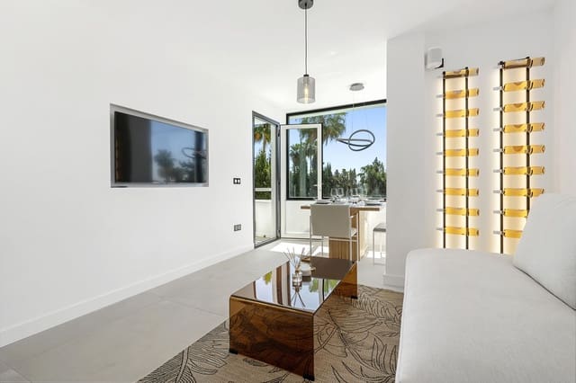 3 chambre Penthouse à vendre à Nueva Andalucia, Marbella avec piscine garage - 650 000 € (Ref: 7670392)