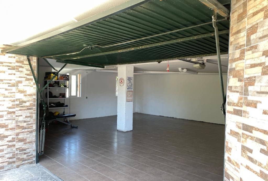 5 soveværelse Villa til salg i Calahonda med swimmingpool garage - € 995.000 (Ref: 7676865)