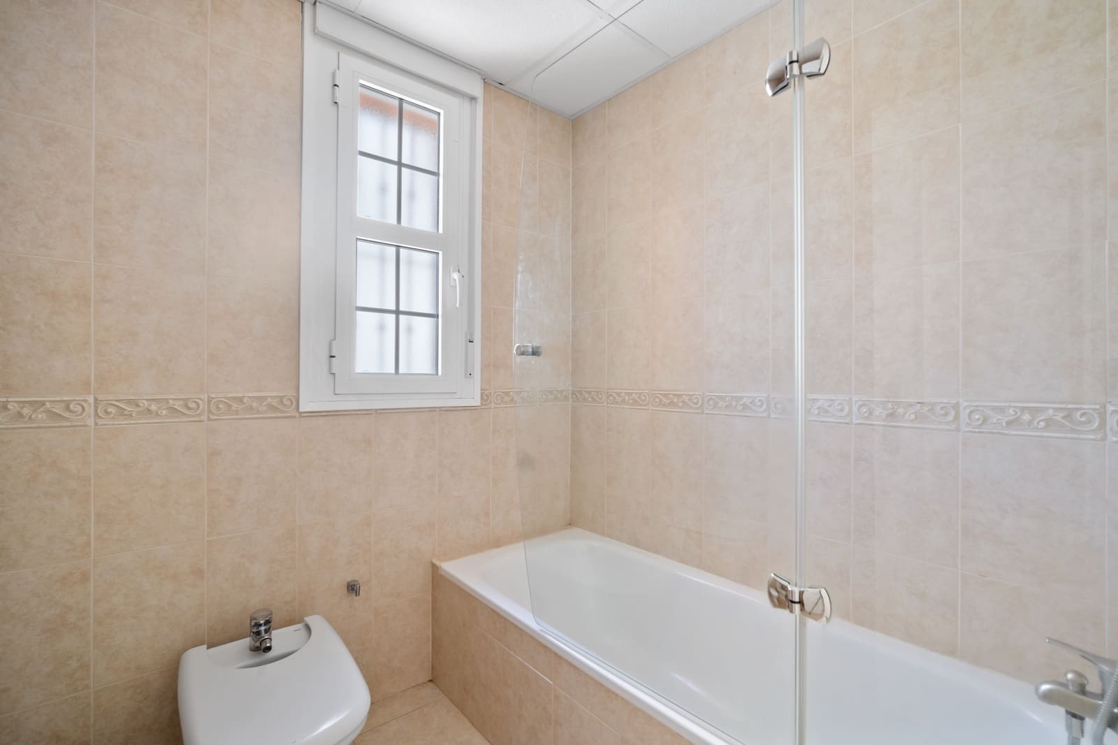 5 soveværelse Villa til salg i Calahonda med swimmingpool garage - € 995.000 (Ref: 7676865)