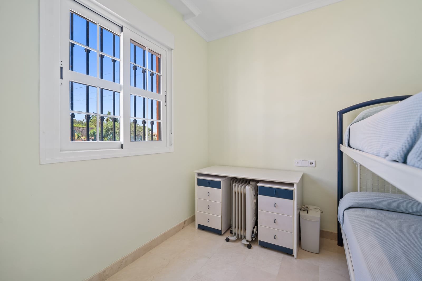 5 soveværelse Villa til salg i Calahonda med swimmingpool garage - € 995.000 (Ref: 7676865)