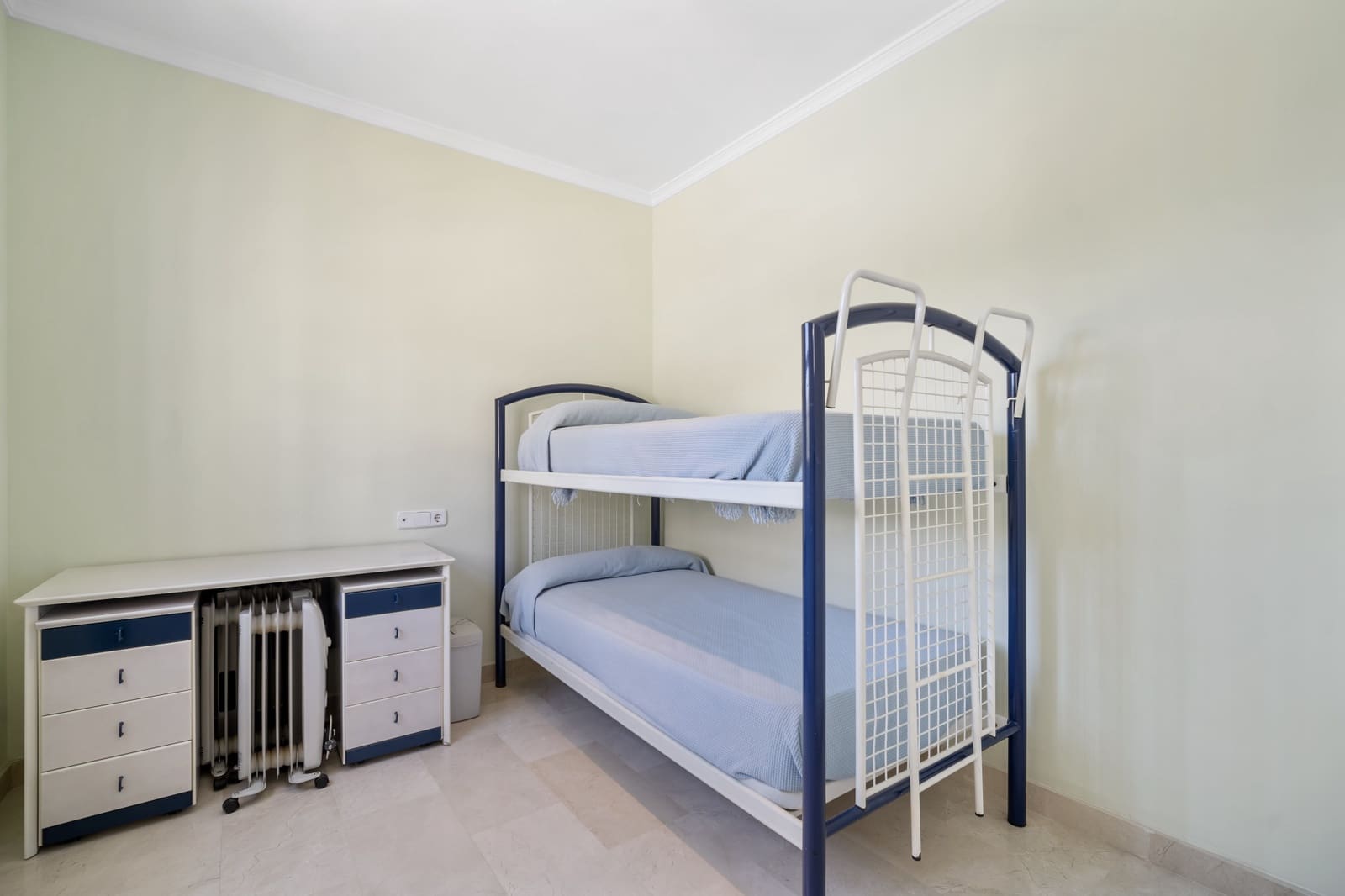 5 soveværelse Villa til salg i Calahonda med swimmingpool garage - € 995.000 (Ref: 7676865)