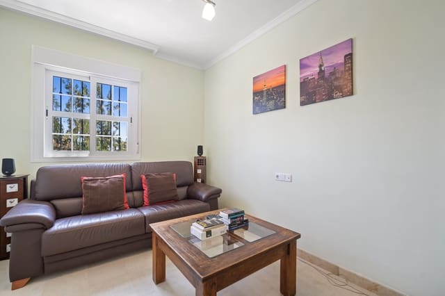 5 soveværelse Villa til salg i Calahonda, Mijas med swimmingpool garage - € 995.000 (Ref: 7676865)