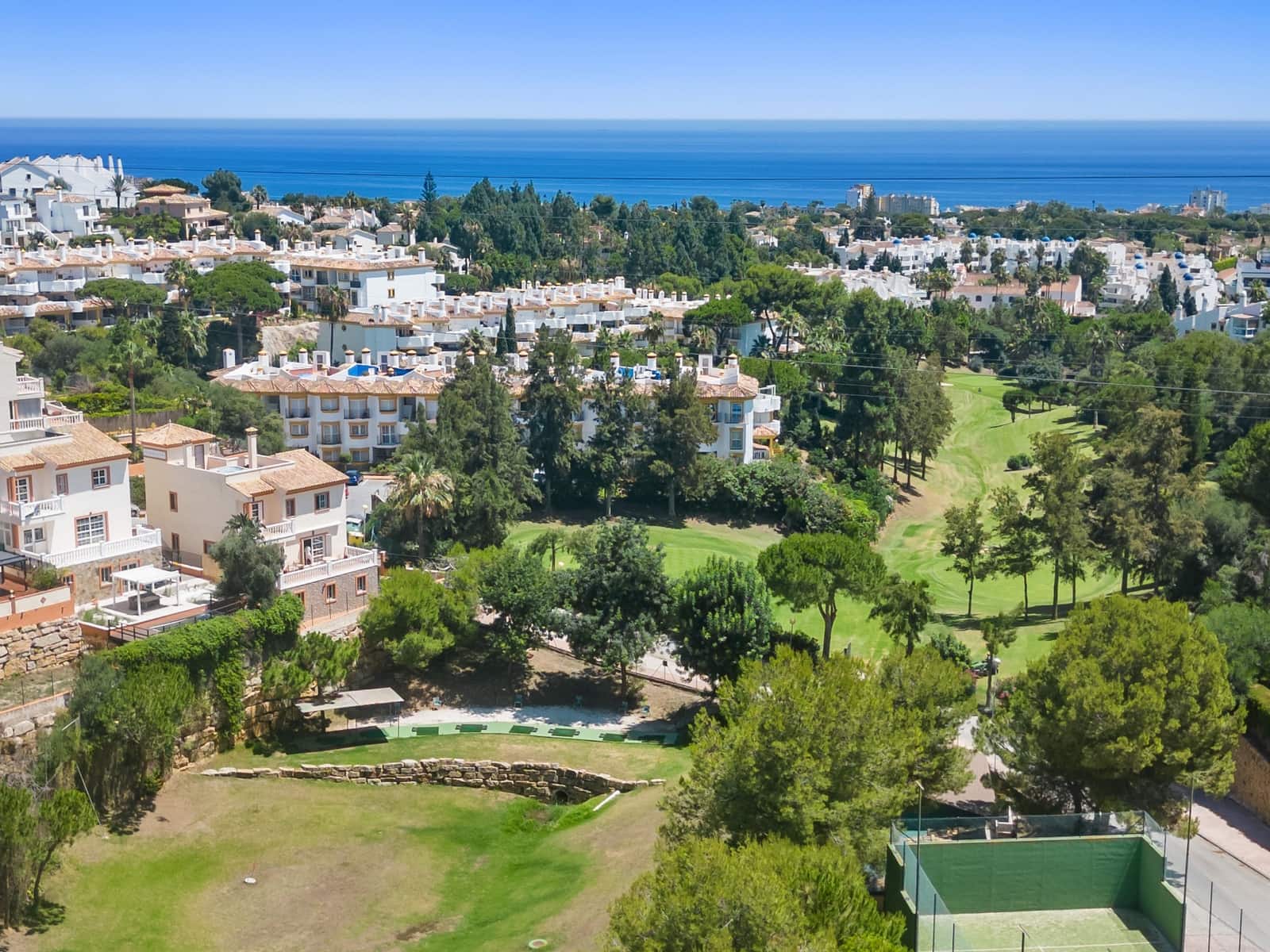 5 soveværelse Villa til salg i Calahonda med swimmingpool garage - € 995.000 (Ref: 7676865)