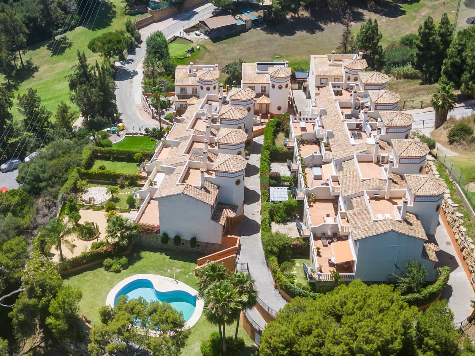 5 soveværelse Villa til salg i Calahonda med swimmingpool garage - € 995.000 (Ref: 7676865)