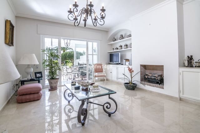 3 slaapkamer Huis te koop in Nueva Andalucia, Marbella met zwembad garage - € 565.000 (Ref: 7683240)