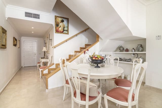 3 slaapkamer Huis te koop in Nueva Andalucia, Marbella met zwembad garage - € 565.000 (Ref: 7683240)