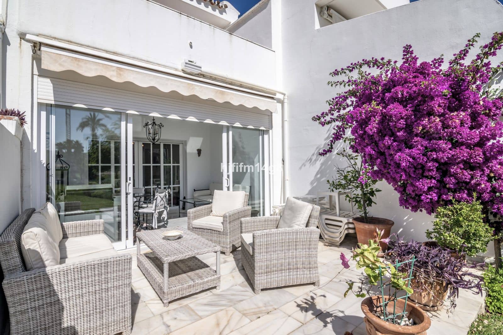 3 soveværelse Byhus til salg i Nueva Andalucia med swimmingpool garage - € 565.000 (Ref: 7683240)