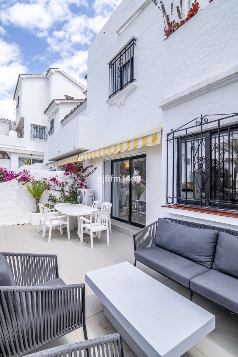 3 sovrum Hus till salu i Nueva Andalucia med pool garage - 635 000 € (Ref: 7685070)