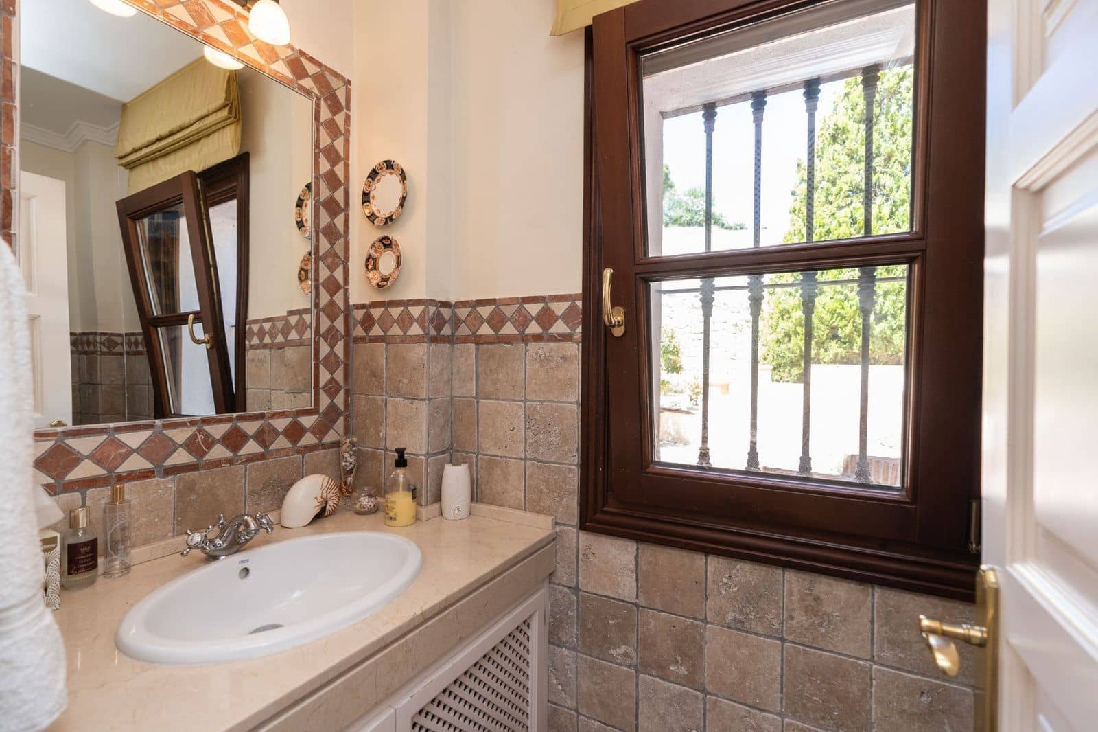 3 soverom Villa til salgs i Benahavis med svømmebasseng garasje - € 1 950 000 (Ref: 7685071)