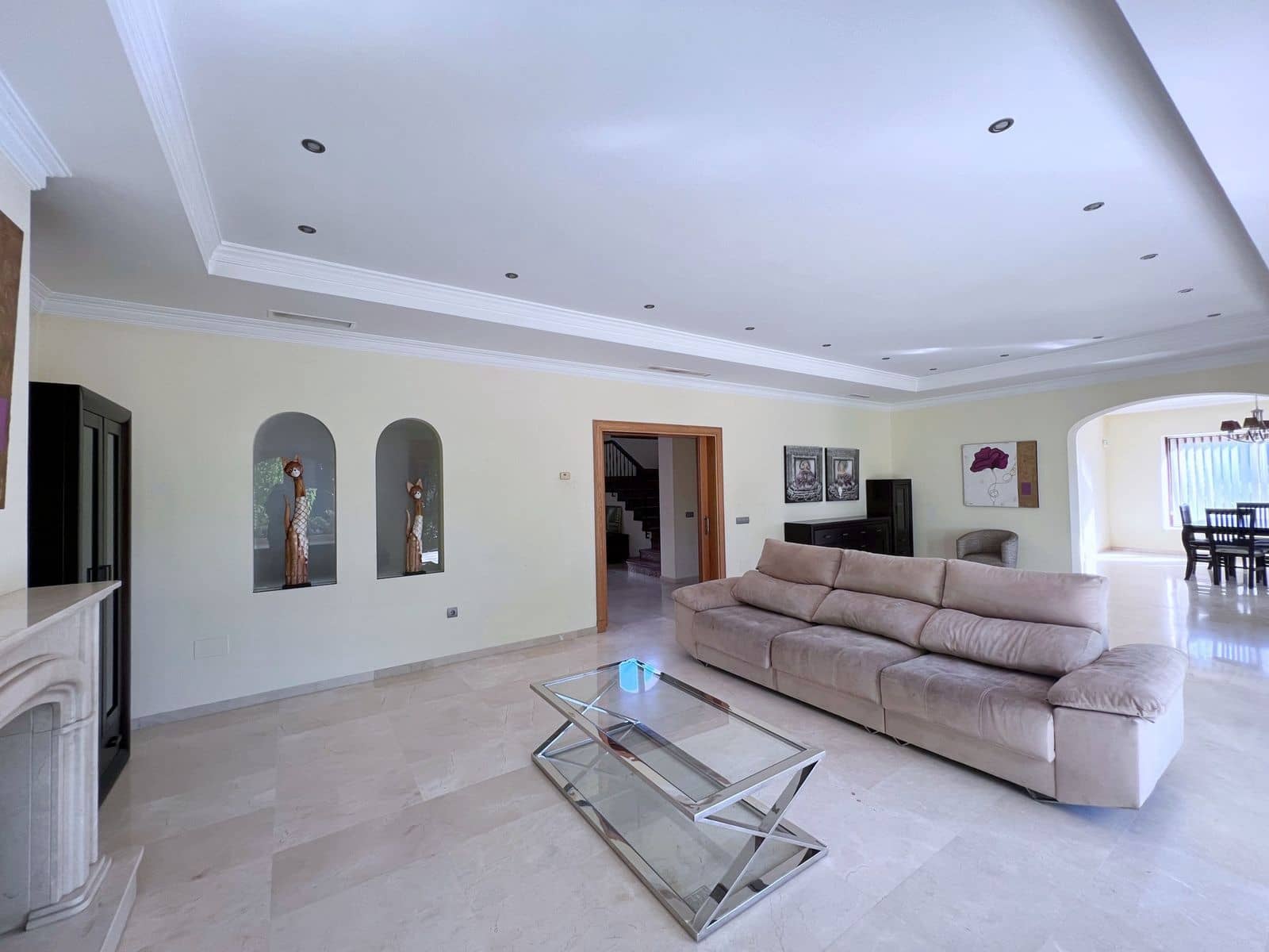 5 soveværelse Villa til salg i El Paraiso med swimmingpool garage - € 1.699.000 (Ref: 7694445)