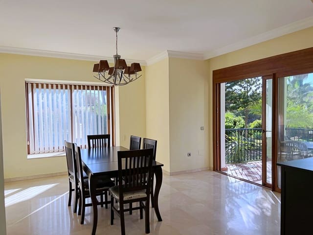 5 slaapkamer Villa te koop in El Paraiso, Estepona met zwembad garage - € 1.699.000 (Ref: 7694445)