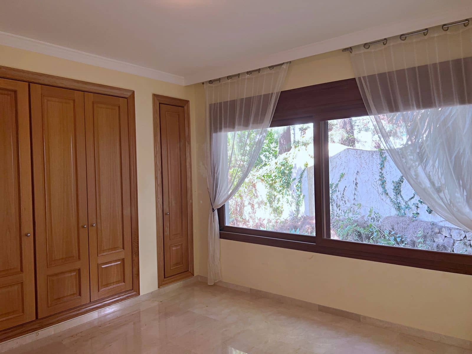 5 soveværelse Villa til salg i El Paraiso med swimmingpool garage - € 1.699.000 (Ref: 7694445)