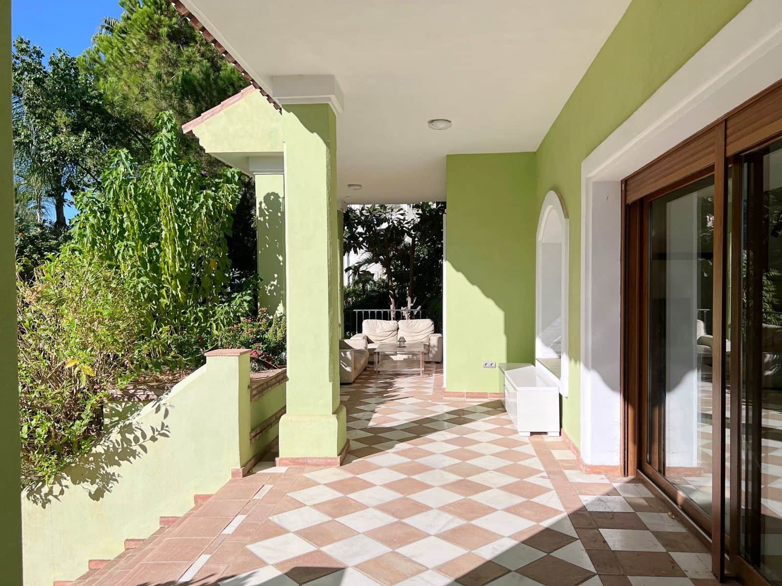 5 soveværelse Villa til salg i El Paraiso med swimmingpool garage - € 1.699.000 (Ref: 7694445)